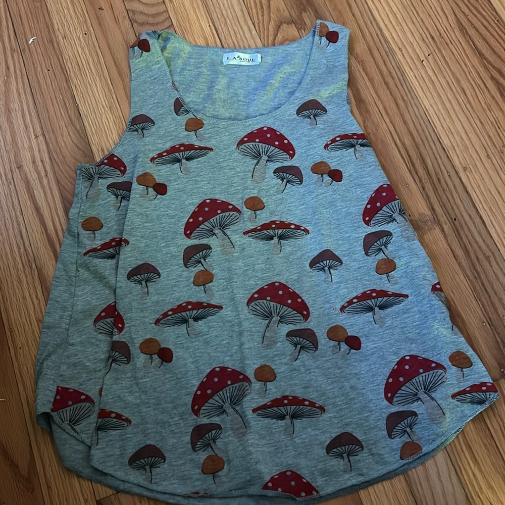 Cute mushroom top brand new from little boutique in Colorado
